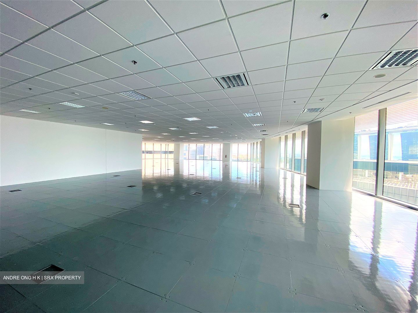 Ocean Financial Centre (D1), Office #557998761